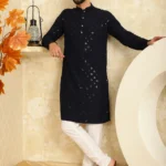 WELCOME KURTA Black Cotton Blend Regular Fit Men's Kurta Pyjama Set ( Pack of 1 )